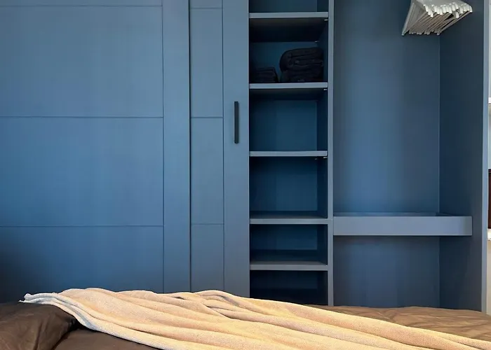 Apartment Peaceful Cozy With Stunning View&full Kitchen *