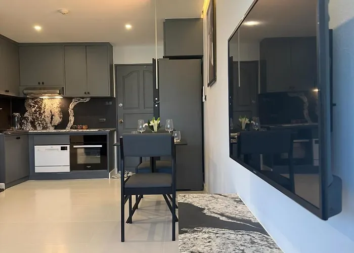 Apartment Peaceful Cozy With Stunning View&full Kitchen