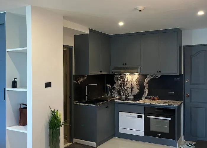 Peaceful Cozy With Stunning View&full Kitchen